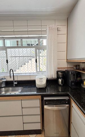 Casa à venda com 200m², 3 quartos e 3 vagas Casa à venda com 200m², 3 quartos e 3 vagasCozinha