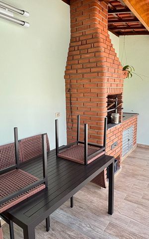Casa à venda com 200m², 3 quartos e 3 vagas Casa à venda com 200m², 3 quartos e 3 vagasChurrasqueira