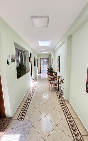 Casa à venda com 200m², 3 quartos e 3 vagas Casa à venda com 200m², 3 quartos e 3 vagasQuintal