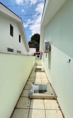 Casa à venda com 200m², 3 quartos e 3 vagas Casa à venda com 200m², 3 quartos e 3 vagasVaranda da Suíte
