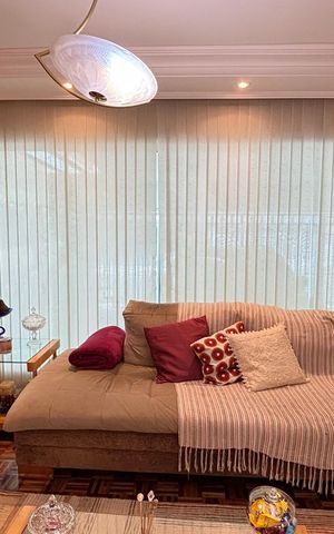 Casa à venda com 200m², 3 quartos e 3 vagas Casa à venda com 200m², 3 quartos e 3 vagasSala