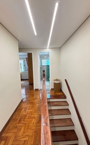 Casa à venda com 200m², 3 quartos e 3 vagas Casa à venda com 200m², 3 quartos e 3 vagasCorredor
