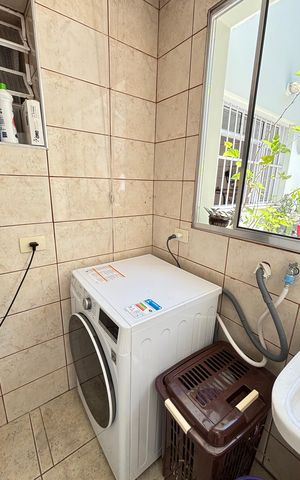 Casa à venda com 200m², 3 quartos e 3 vagas Casa à venda com 200m², 3 quartos e 3 vagasÁrea de Serviço