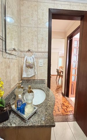 Casa à venda com 200m², 3 quartos e 3 vagas Casa à venda com 200m², 3 quartos e 3 vagasLavabo
