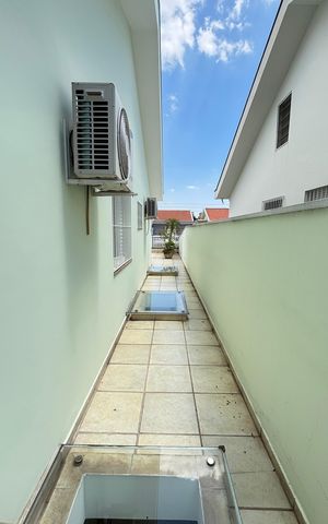 Casa à venda com 200m², 3 quartos e 3 vagas Casa à venda com 200m², 3 quartos e 3 vagasVaranda da Suíte