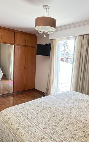 Casa à venda com 200m², 3 quartos e 3 vagas Casa à venda com 200m², 3 quartos e 3 vagasSuite