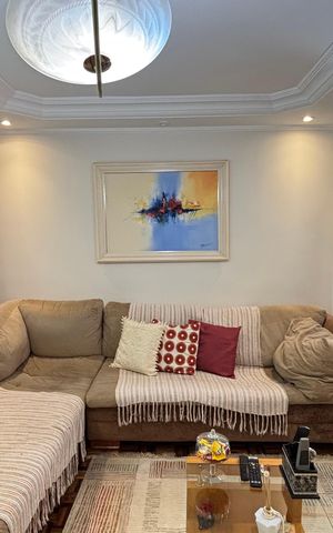 Casa à venda com 200m², 3 quartos e 3 vagas Casa à venda com 200m², 3 quartos e 3 vagasSala