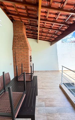 Casa à venda com 200m², 3 quartos e 3 vagas Casa à venda com 200m², 3 quartos e 3 vagasChurrasqueira