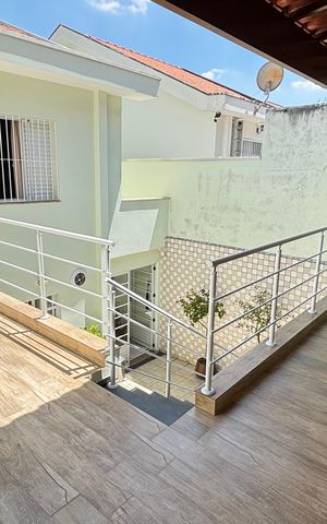 Casa à venda com 200m², 3 quartos e 3 vagas Casa à venda com 200m², 3 quartos e 3 vagasChurrasqueira