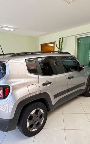 Casa à venda com 200m², 3 quartos e 3 vagas Casa à venda com 200m², 3 quartos e 3 vagasGaragem