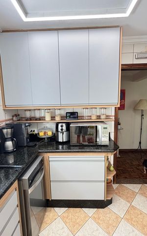 Casa à venda com 200m², 3 quartos e 3 vagas Casa à venda com 200m², 3 quartos e 3 vagasCozinha