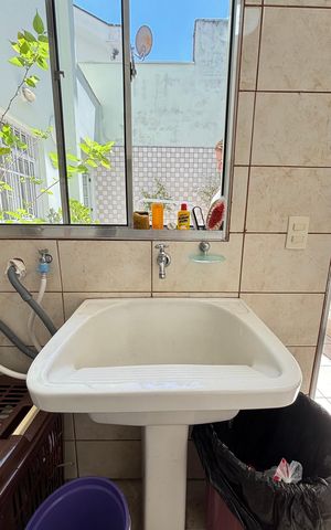 Casa à venda com 200m², 3 quartos e 3 vagas Casa à venda com 200m², 3 quartos e 3 vagasÁrea de Serviço