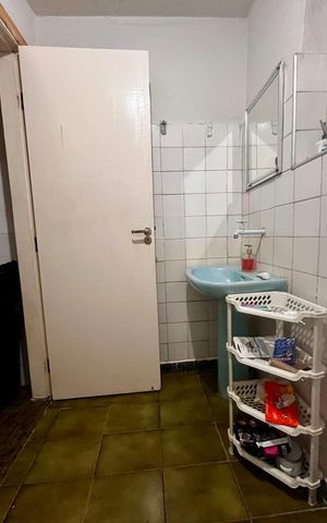 Casa à venda com 300m², 3 quartos e 3 vagasBanheiro - Casa 2