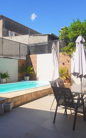 Casa à venda com 212m², 4 quartos e 1 vaga Casa à venda com 212m², 4 quartos e 1 vagaPiscina