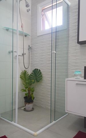 Casa à venda com 212m², 4 quartos e 1 vaga Casa à venda com 212m², 4 quartos e 1 vagaBanheiro