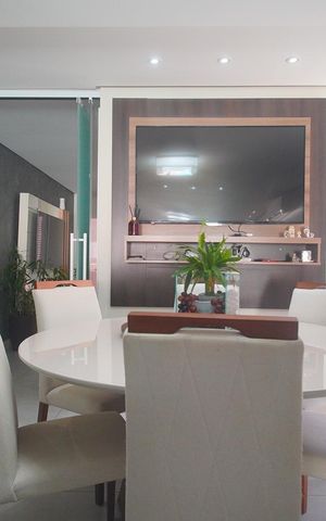 Casa à venda com 212m², 4 quartos e 1 vaga Casa à venda com 212m², 4 quartos e 1 vagaSala de Jantar