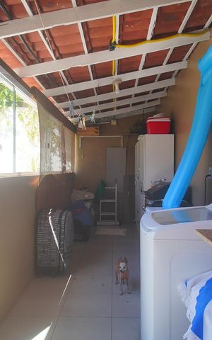 Casa à venda com 212m², 4 quartos e 1 vaga Casa à venda com 212m², 4 quartos e 1 vagaÁrea de Serviço