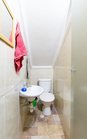 Casa para alugar com 106m², 2 quartos e 1 vaga Casa para alugar com 106m², 2 quartos e 1 vagaLavabo
