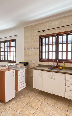 Casa para alugar com 115m², 3 quartos e 2 vagas Casa para alugar com 115m², 3 quartos e 2 vagasCozinha