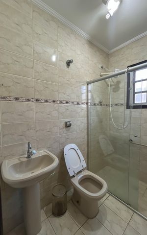 Casa para alugar com 115m², 3 quartos e 2 vagas Casa para alugar com 115m², 3 quartos e 2 vagasBanheiro