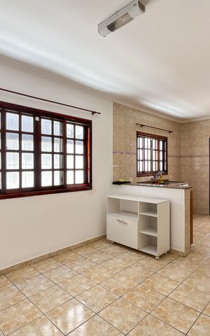 Casa para alugar com 115m², 3 quartos e 2 vagas Casa para alugar com 115m², 3 quartos e 2 vagasCozinha