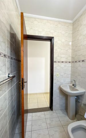 Casa para alugar com 115m², 3 quartos e 2 vagas Casa para alugar com 115m², 3 quartos e 2 vagasBanheiro