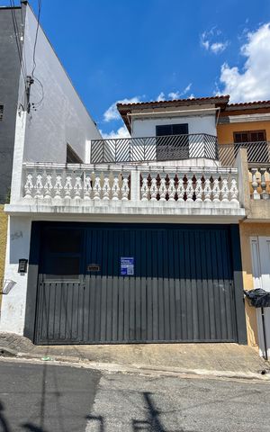 Casa para alugar com 115m², 3 quartos e 2 vagas Casa para alugar com 115m², 3 quartos e 2 vagasFachada e placa