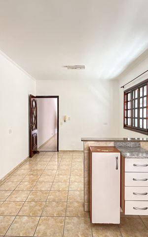 Casa para alugar com 115m², 3 quartos e 2 vagas Casa para alugar com 115m², 3 quartos e 2 vagasCozinha