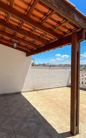 Casa para alugar com 115m², 3 quartos e 2 vagas Casa para alugar com 115m², 3 quartos e 2 vagasVaranda