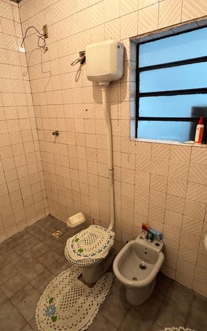 Casa à venda com 240m², 3 quartos e 1 vaga Casa à venda com 240m², 3 quartos e 1 vagaBanheiro 1