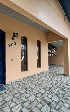 Casa à venda com 240m², 3 quartos e 1 vaga Casa à venda com 240m², 3 quartos e 1 vagaQuintal