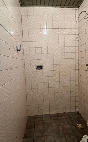 Casa à venda com 240m², 3 quartos e 1 vaga Casa à venda com 240m², 3 quartos e 1 vagaBanheiro 1