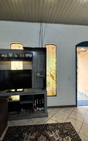 Casa à venda com 240m², 3 quartos e 1 vaga Casa à venda com 240m², 3 quartos e 1 vagaSala