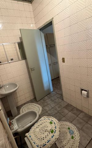 Casa à venda com 240m², 3 quartos e 1 vaga Casa à venda com 240m², 3 quartos e 1 vagaBanheiro 1