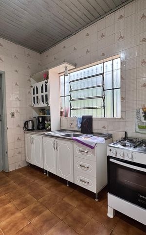 Casa à venda com 240m², 3 quartos e 1 vaga Casa à venda com 240m², 3 quartos e 1 vagaCozinha
