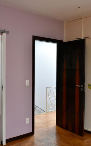 Casa à venda com 190m², 3 quartos e 3 vagas Casa à venda com 190m², 3 quartos e 3 vagasQuarto 2