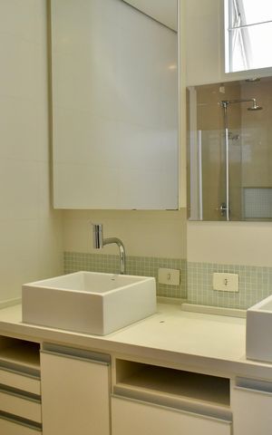 Casa à venda com 190m², 3 quartos e 3 vagas Casa à venda com 190m², 3 quartos e 3 vagasBanheiro da Suíte