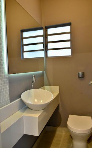 Casa à venda com 190m², 3 quartos e 3 vagas Casa à venda com 190m², 3 quartos e 3 vagasLavabo
