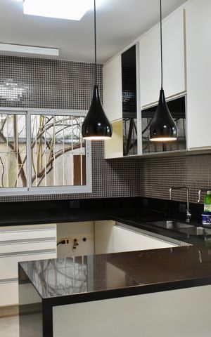 Casa à venda com 190m², 3 quartos e 3 vagas Casa à venda com 190m², 3 quartos e 3 vagasCozinha