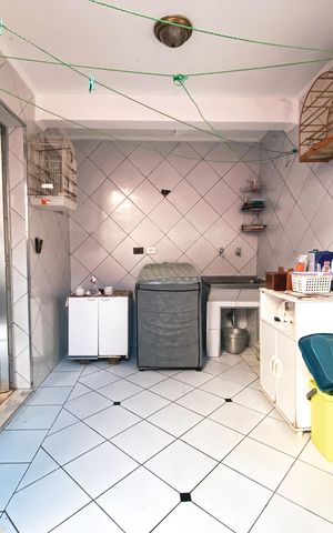 Casa à venda com 180m², 4 quartos e 2 vagas Casa à venda com 180m², 4 quartos e 2 vagasÁrea de Serviço