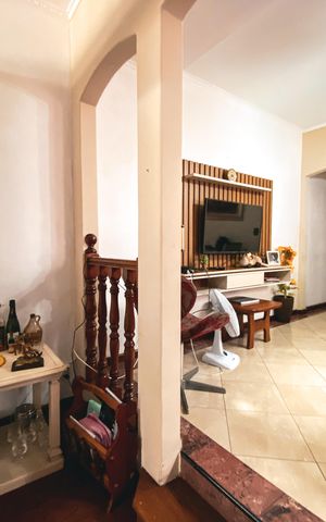 Casa à venda com 180m², 4 quartos e 2 vagas Casa à venda com 180m², 4 quartos e 2 vagasDetalhe da Sala