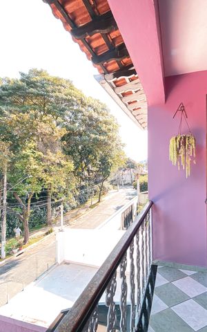 Casa à venda com 180m², 4 quartos e 2 vagas Casa à venda com 180m², 4 quartos e 2 vagasSacada do Suíte 1
