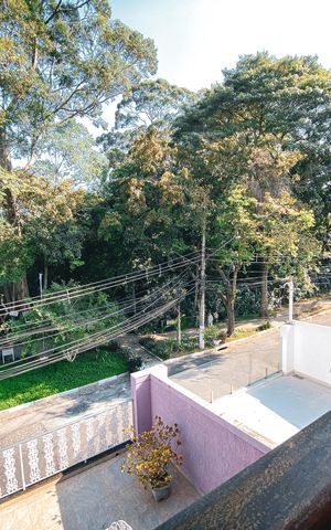 Casa à venda com 180m², 4 quartos e 2 vagas Casa à venda com 180m², 4 quartos e 2 vagasSacada do Suíte 1