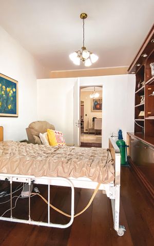 Casa à venda com 180m², 4 quartos e 2 vagas Casa à venda com 180m², 4 quartos e 2 vagasQuarto 2
