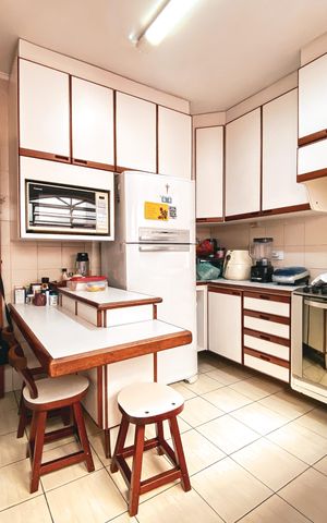 Casa à venda com 180m², 4 quartos e 2 vagas Casa à venda com 180m², 4 quartos e 2 vagasCozinha