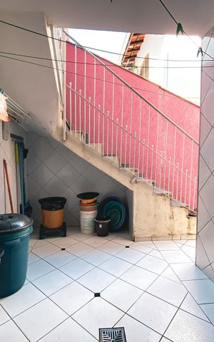 Casa à venda com 180m², 4 quartos e 2 vagas Casa à venda com 180m², 4 quartos e 2 vagasÁrea de Serviço