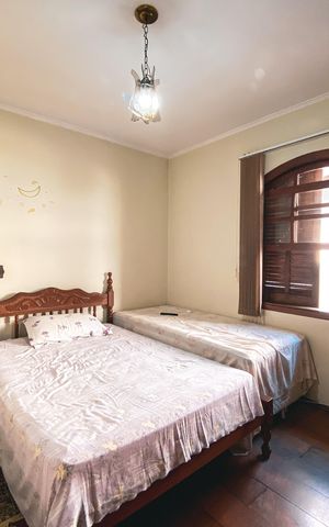Casa à venda com 180m², 4 quartos e 2 vagas Casa à venda com 180m², 4 quartos e 2 vagas Suíte 2