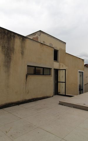 Casa de condomínio à venda com 201m², 5 quartos e 1 vagaFundos da casa
