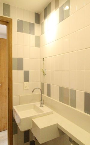 Casa de condomínio à venda com 201m², 5 quartos e 1 vagaBanheiro da suíte 3