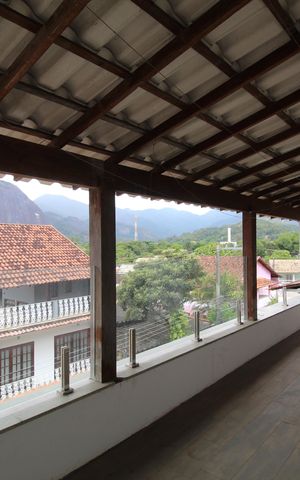 Casa de condomínio à venda com 201m², 5 quartos e 1 vagaVaranda que comunica suíte 2, 3 e corredor